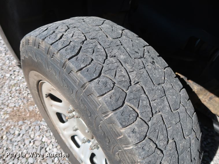 image for item GS9874 2011 Chevrolet Silverado 2500HD  Crew Cab utility bed pickup truck