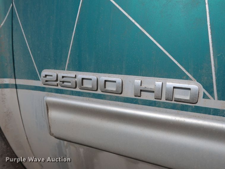 image for item GS9874 2011 Chevrolet Silverado 2500HD  Crew Cab utility bed pickup truck