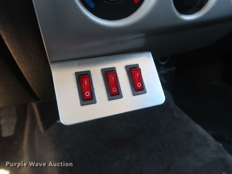 image for item GS9876 2010 Chevrolet Colorado  Ext. Cab pickup truck