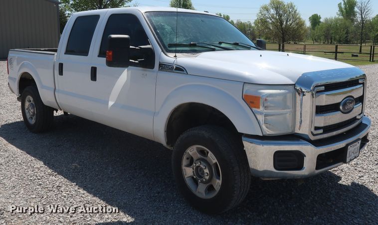 image for item GS9878 2016 Ford F250 Super Duty XLT  Crew Cab pickup truck