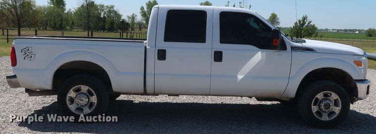 image for item GS9878 2016 Ford F250 Super Duty XLT  Crew Cab pickup truck