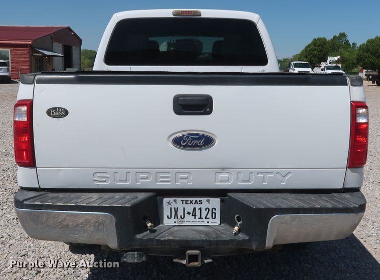 image for item GS9878 2016 Ford F250 Super Duty XLT  Crew Cab pickup truck