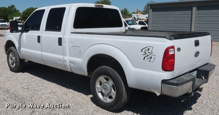 image for item GS9878 2016 Ford F250 Super Duty XLT  Crew Cab pickup truck