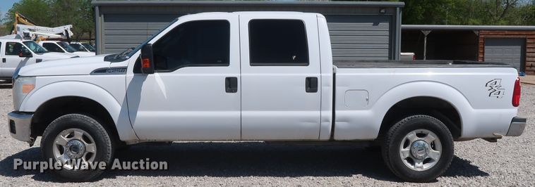 image for item GS9878 2016 Ford F250 Super Duty XLT  Crew Cab pickup truck