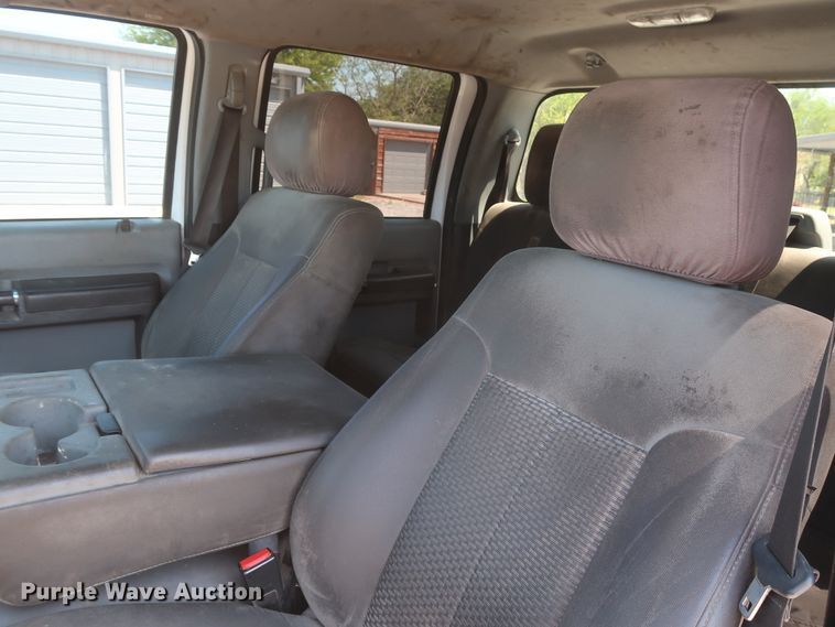 image for item GS9878 2016 Ford F250 Super Duty XLT  Crew Cab pickup truck