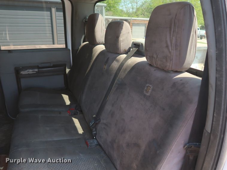 image for item GS9878 2016 Ford F250 Super Duty XLT  Crew Cab pickup truck