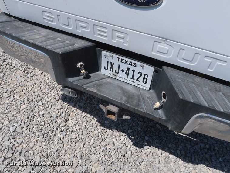 image for item GS9878 2016 Ford F250 Super Duty XLT  Crew Cab pickup truck