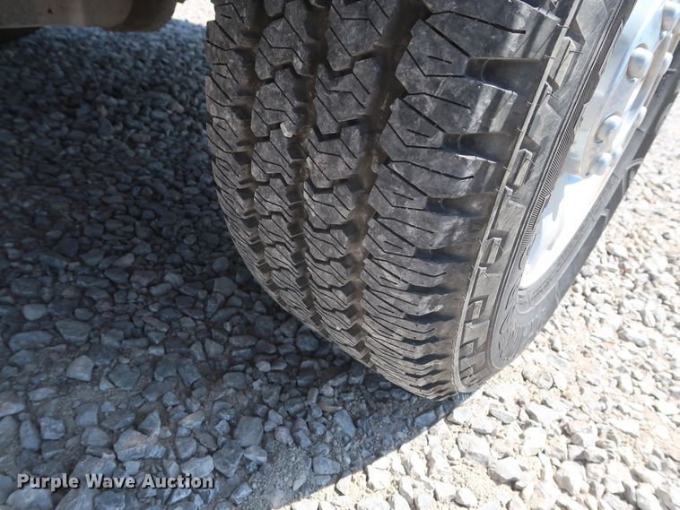 image for item GS9878 2016 Ford F250 Super Duty XLT  Crew Cab pickup truck