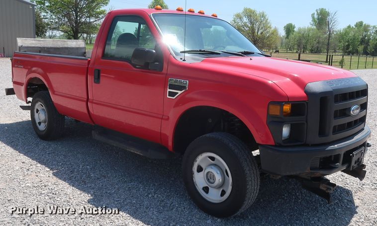 image for item GS9882 2008 Ford F250 Super Duty XL  pickup truck