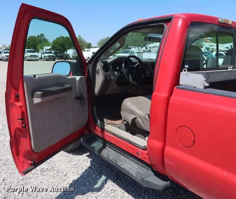 image for item GS9882 2008 Ford F250 Super Duty XL  pickup truck
