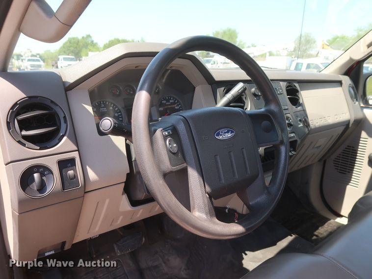 image for item GS9882 2008 Ford F250 Super Duty XL  pickup truck