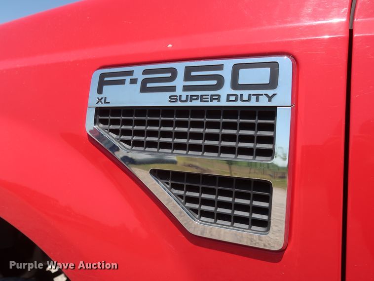 image for item GS9882 2008 Ford F250 Super Duty XL  pickup truck
