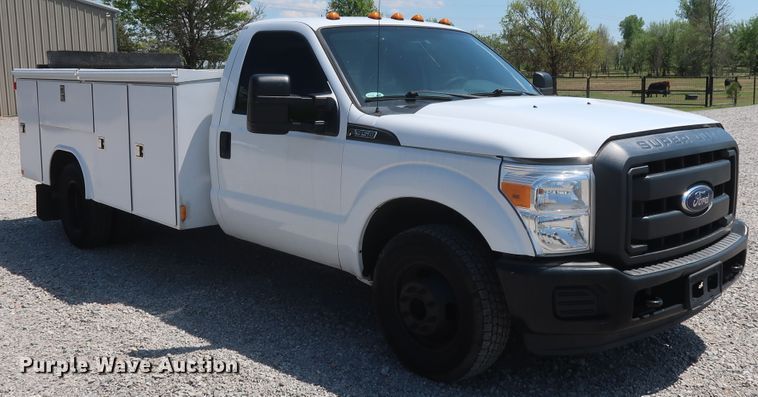 image for item GS9885 2014 Ford F350 Super Duty XL  utility bed pickup truck