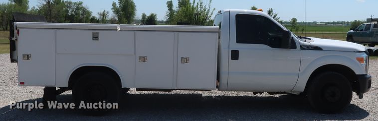 image for item GS9885 2014 Ford F350 Super Duty XL  utility bed pickup truck