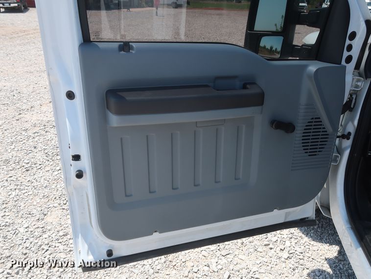 image for item GS9885 2014 Ford F350 Super Duty XL  utility bed pickup truck