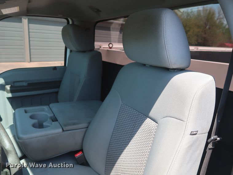 image for item GS9885 2014 Ford F350 Super Duty XL  utility bed pickup truck