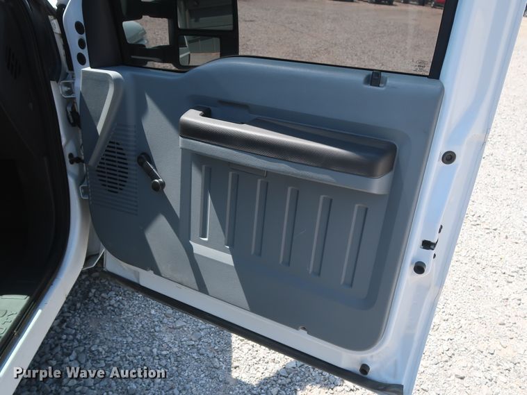 image for item GS9885 2014 Ford F350 Super Duty XL  utility bed pickup truck