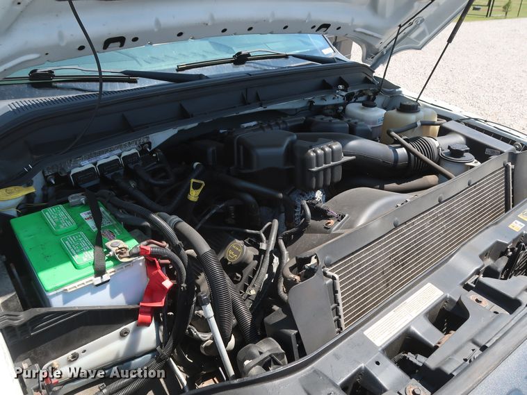 image for item GS9885 2014 Ford F350 Super Duty XL  utility bed pickup truck