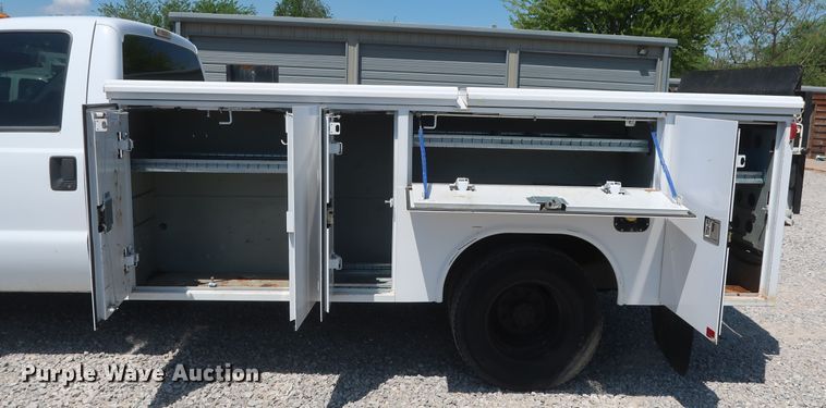 image for item GS9885 2014 Ford F350 Super Duty XL  utility bed pickup truck