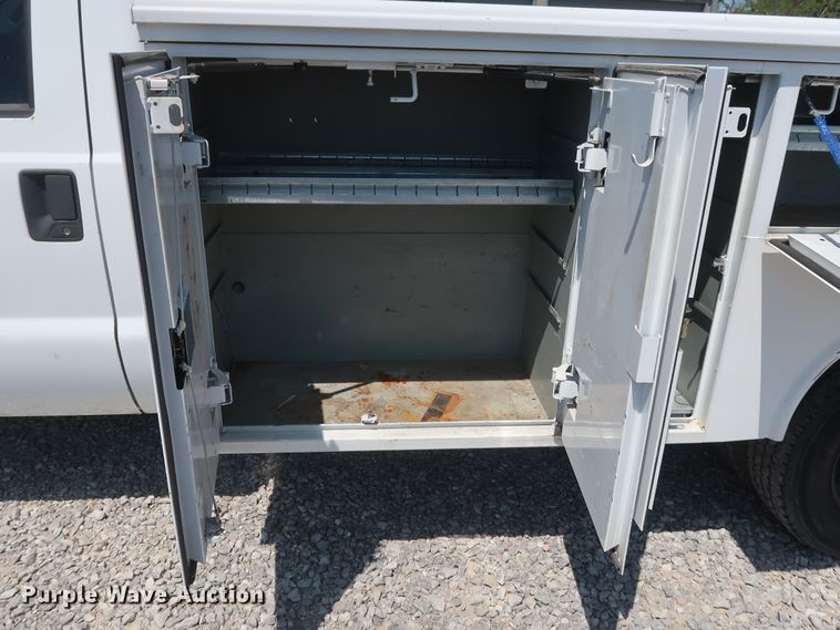 image for item GS9885 2014 Ford F350 Super Duty XL  utility bed pickup truck