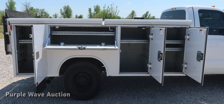 image for item GS9885 2014 Ford F350 Super Duty XL  utility bed pickup truck