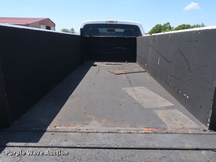 image for item GS9885 2014 Ford F350 Super Duty XL  utility bed pickup truck