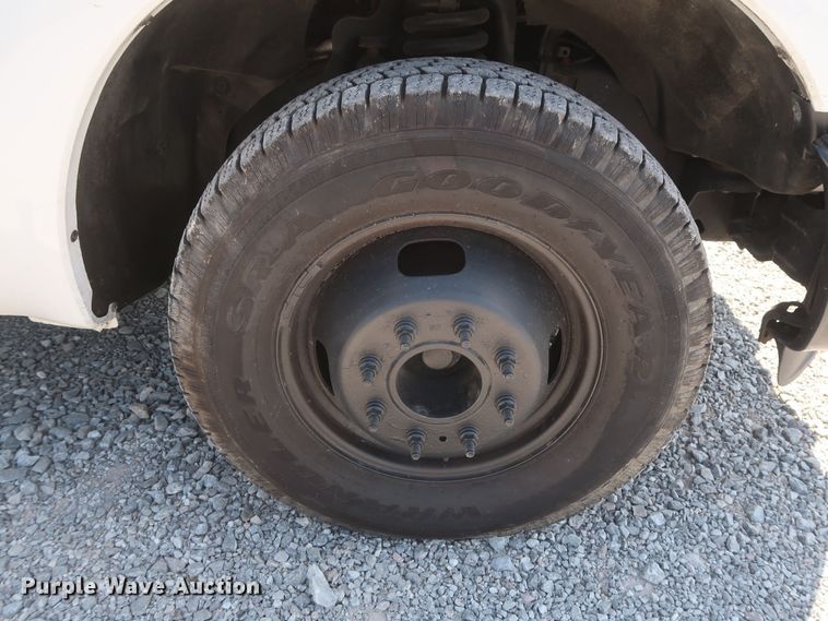 image for item GS9885 2014 Ford F350 Super Duty XL  utility bed pickup truck