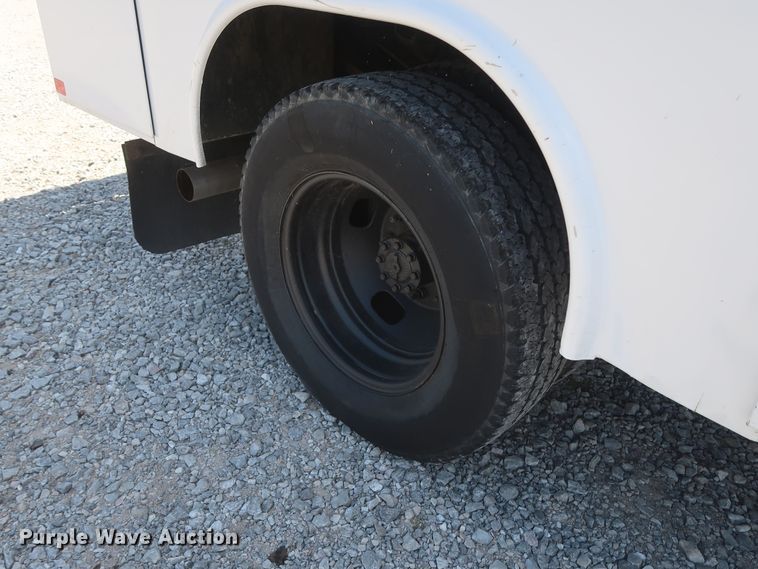 image for item GS9885 2014 Ford F350 Super Duty XL  utility bed pickup truck