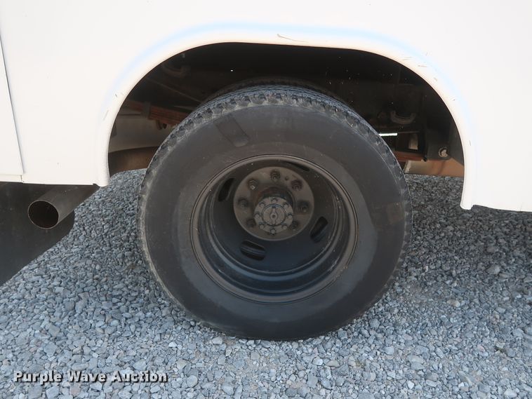 image for item GS9885 2014 Ford F350 Super Duty XL  utility bed pickup truck