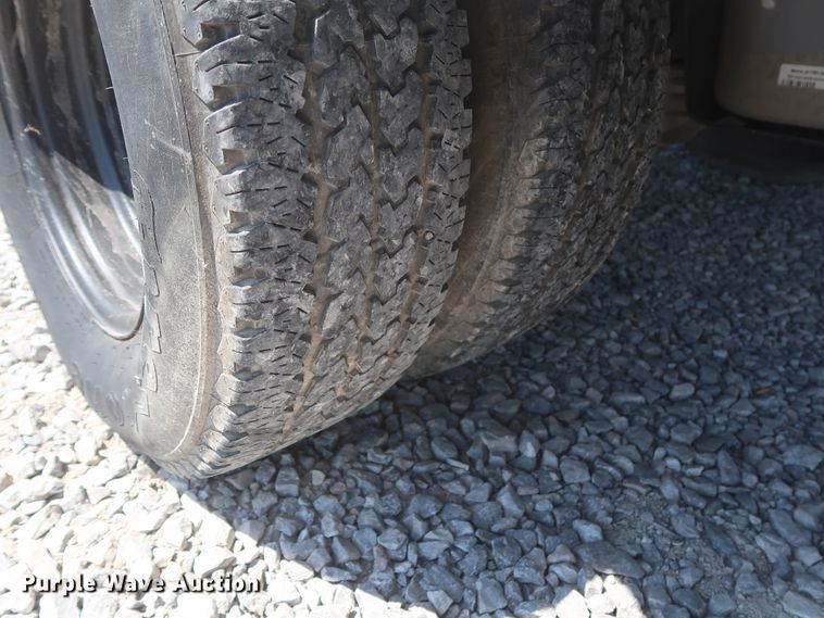 image for item GS9885 2014 Ford F350 Super Duty XL  utility bed pickup truck