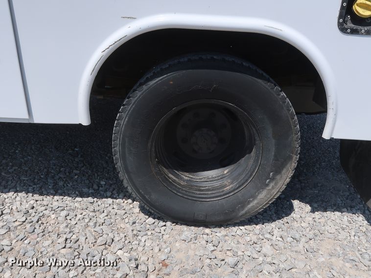 image for item GS9885 2014 Ford F350 Super Duty XL  utility bed pickup truck