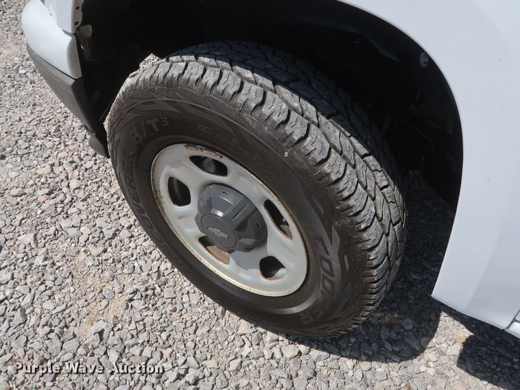 image for item GS9886 2012 Chevrolet Colorado  Ext. Cab pickup truck