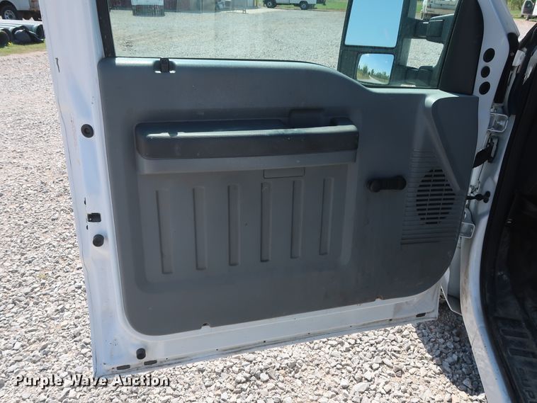 image for item GS9888 2012 Ford F250 Super Duty XL  utility bed pickup truck