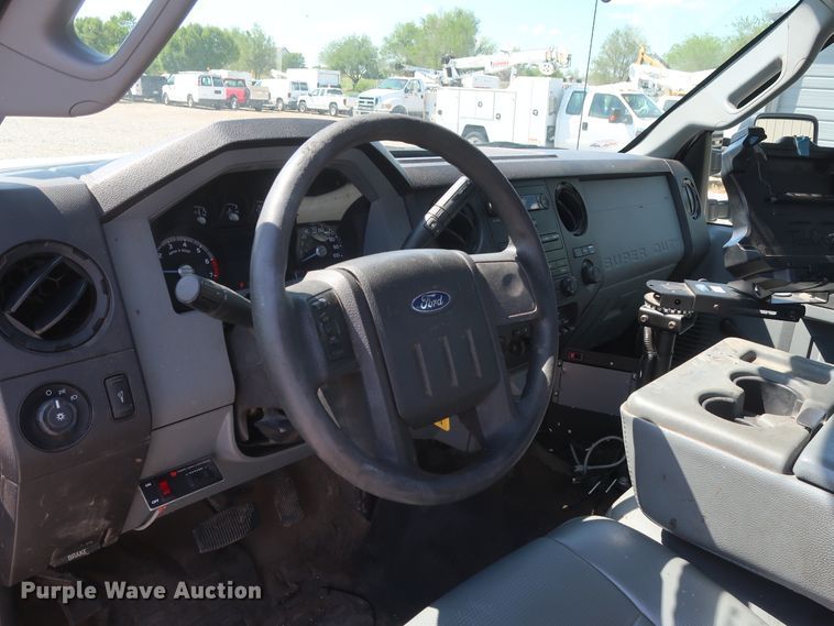 image for item GS9888 2012 Ford F250 Super Duty XL  utility bed pickup truck