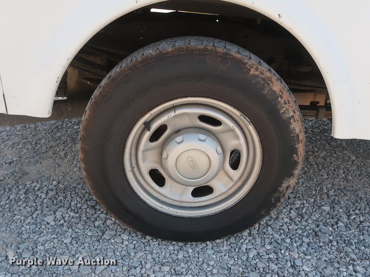 image for item GS9888 2012 Ford F250 Super Duty XL  utility bed pickup truck