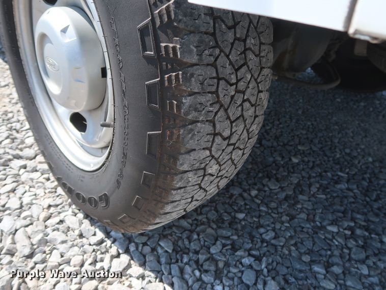 image for item GS9888 2012 Ford F250 Super Duty XL  utility bed pickup truck