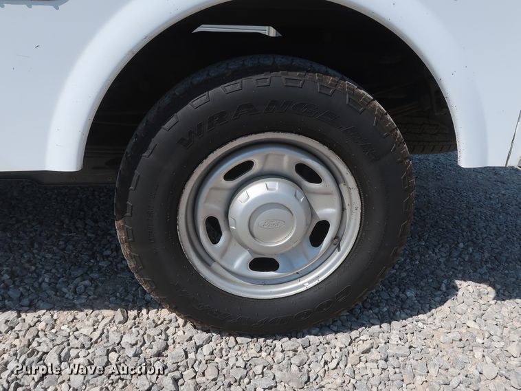 image for item GS9888 2012 Ford F250 Super Duty XL  utility bed pickup truck