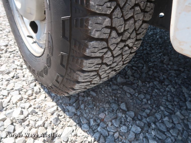 image for item GS9888 2012 Ford F250 Super Duty XL  utility bed pickup truck