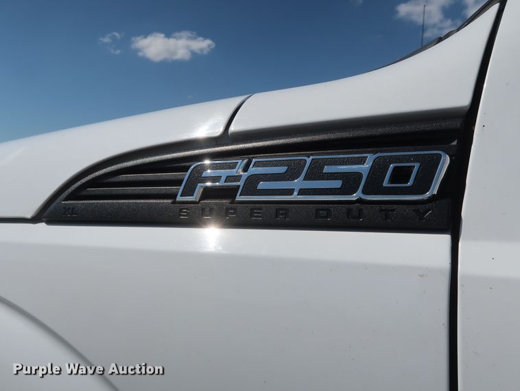 image for item GS9888 2012 Ford F250 Super Duty XL  utility bed pickup truck