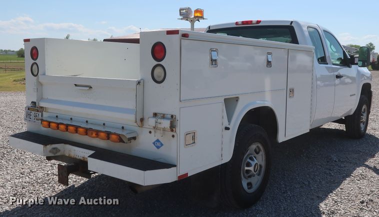 image for item GS9889 2013 Chevrolet Silverado 2500HD  Ext. Cab utility bed pickup truck