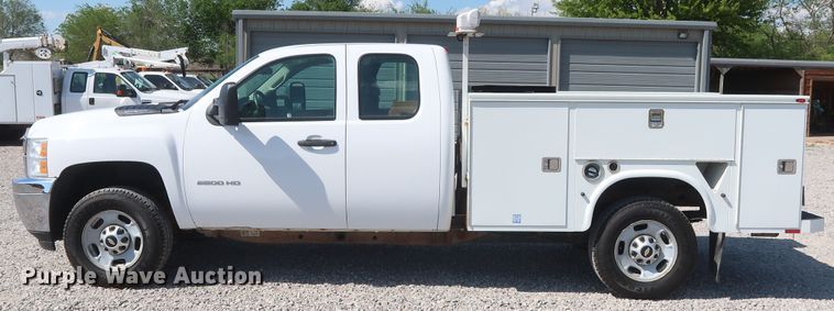 image for item GS9889 2013 Chevrolet Silverado 2500HD  Ext. Cab utility bed pickup truck