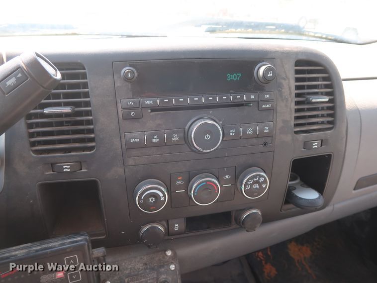 image for item GS9889 2013 Chevrolet Silverado 2500HD  Ext. Cab utility bed pickup truck