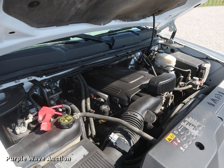 image for item GS9889 2013 Chevrolet Silverado 2500HD  Ext. Cab utility bed pickup truck