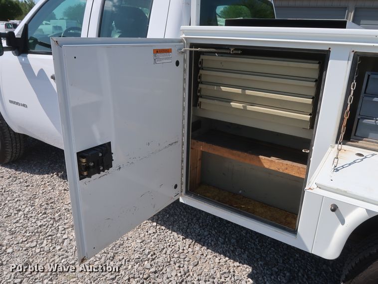 image for item GS9889 2013 Chevrolet Silverado 2500HD  Ext. Cab utility bed pickup truck