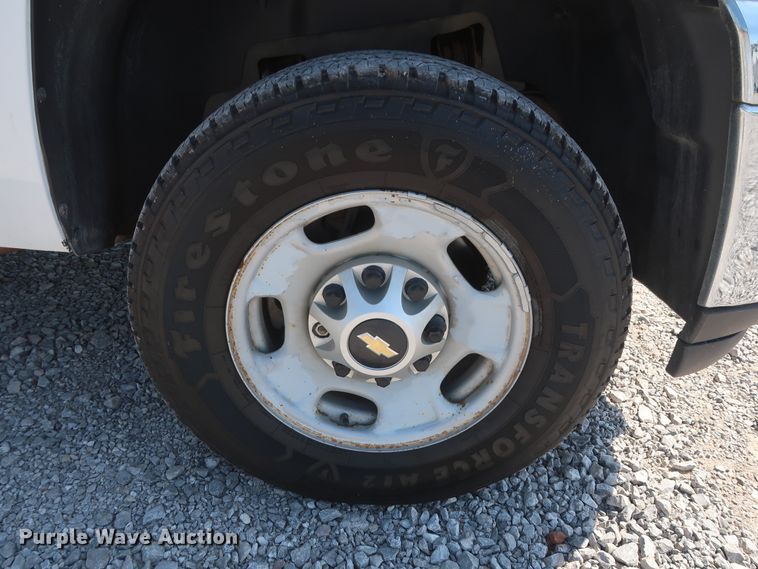 image for item GS9889 2013 Chevrolet Silverado 2500HD  Ext. Cab utility bed pickup truck