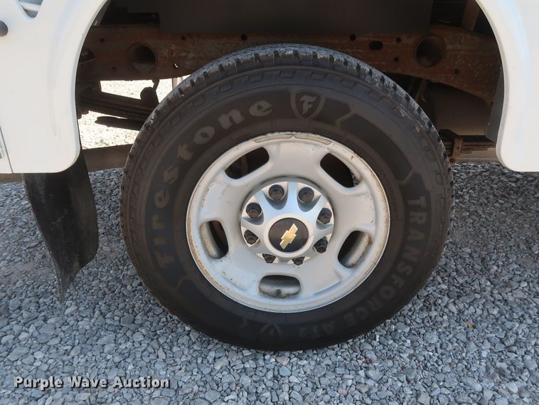 image for item GS9889 2013 Chevrolet Silverado 2500HD  Ext. Cab utility bed pickup truck