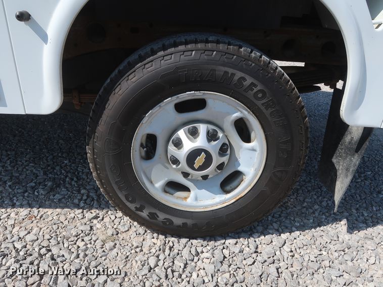 image for item GS9889 2013 Chevrolet Silverado 2500HD  Ext. Cab utility bed pickup truck