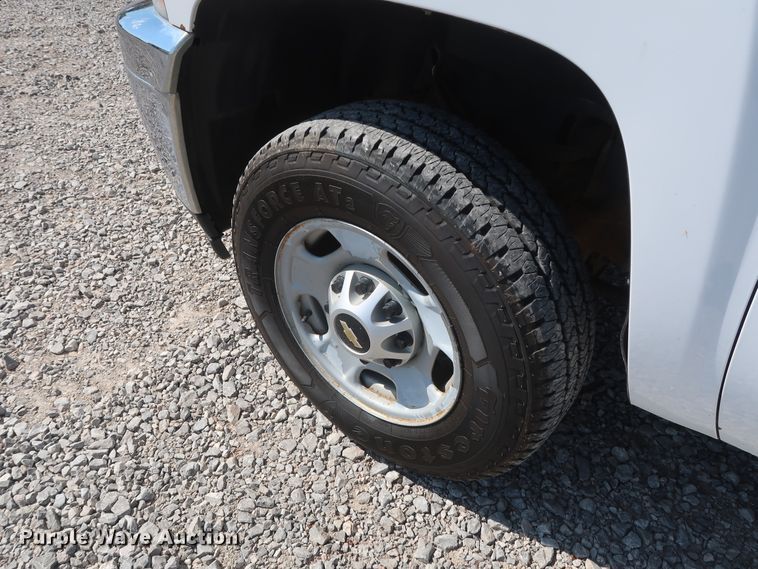 image for item GS9889 2013 Chevrolet Silverado 2500HD  Ext. Cab utility bed pickup truck