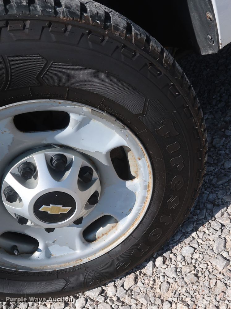 image for item GS9889 2013 Chevrolet Silverado 2500HD  Ext. Cab utility bed pickup truck