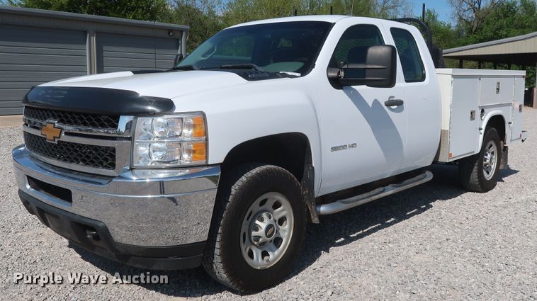 image for item GS9890 2013 Chevrolet Silverado 2500HD  Ext. Cab utility bed pickup truck
